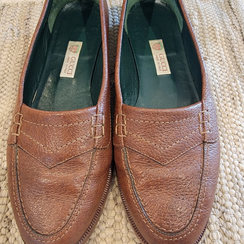 EUC Authentic Gucci Leather Loafers